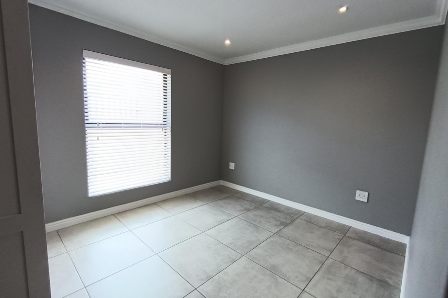 3 Bedroom Property for Sale in Sunset Estate Western Cape